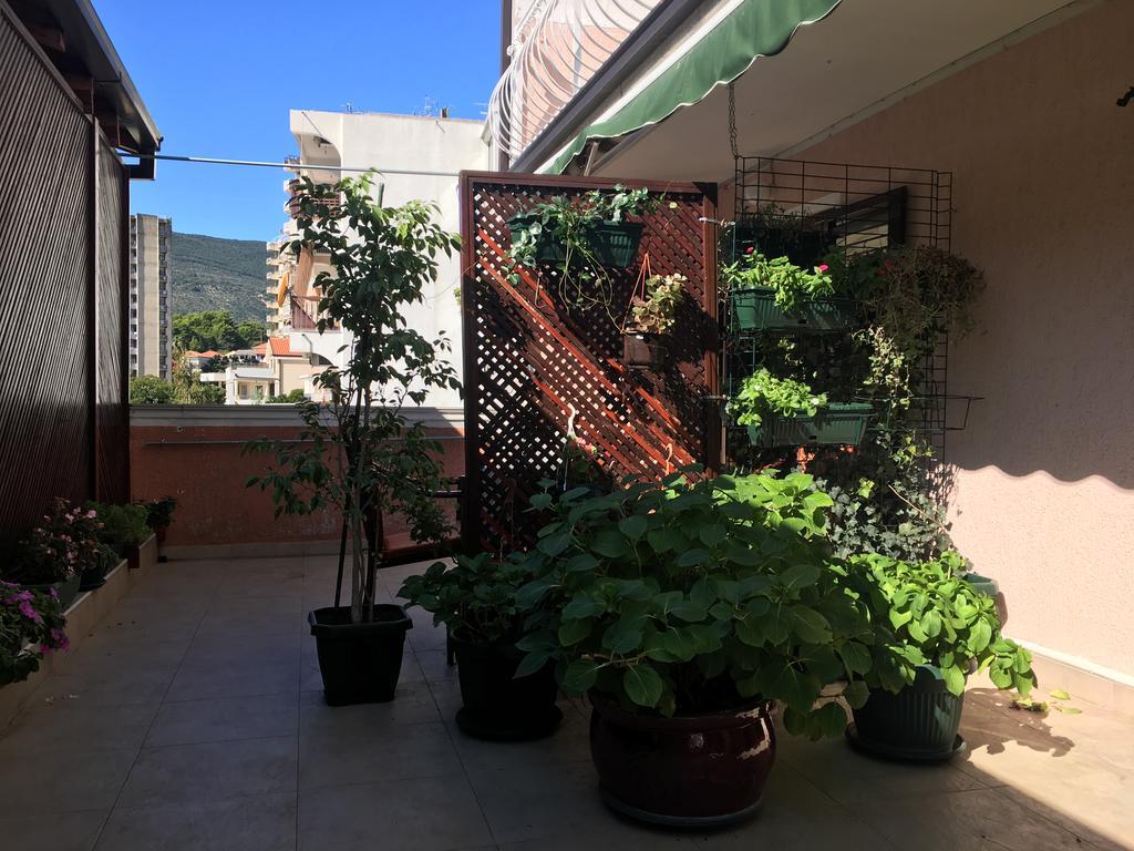 Apartments Upitnik Херцег Нови Екстериор снимка